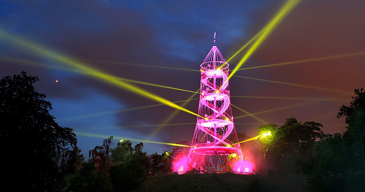 Lichterfest Stuttgart verblüffende Licht, Laser und Drohnenshow